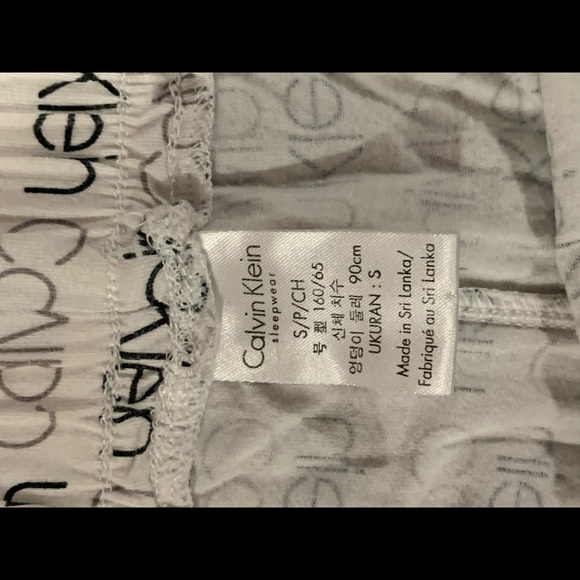 Calvin Klein shorts - Picture 3 of 3